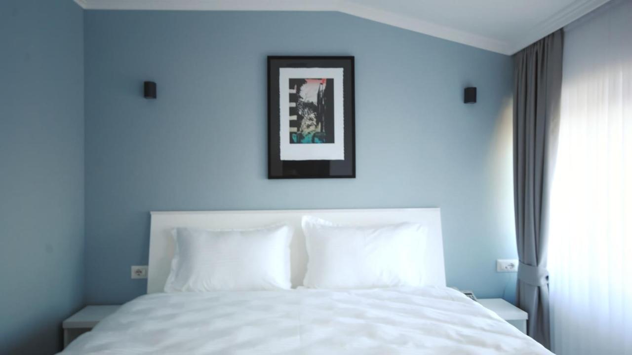 Hotel Callisto Pristina Buitenkant foto